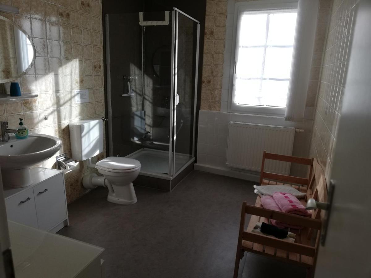 Haus Zur Traube Apartment คล็อตเทน ภายนอก รูปภาพ